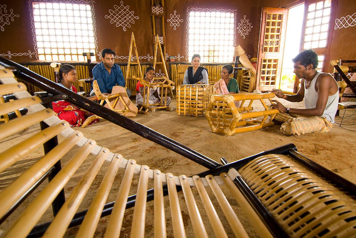 GoodNews Hyderabad Couple Braves All Odds to Make Bamboo Houses!